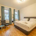 Josef\'S Home I Maxi Apartment I Near Uno, Vic